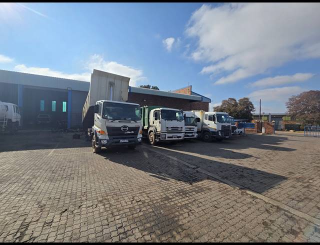 1,900M² FACTORY TO LET IN MOREHILL